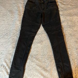 Forever 21 Mid Rise Skinny Jeans Black